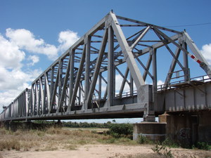 In the beginning of 2013, the road support structures were coated with ZINGA specified as a class Sa2½ abrasive blast clean followed by 2 coats of ZINGA galvanising to an average dry film thickness of 180 μm. 
